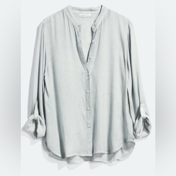 On The Road | Faela Button Down Top | Size Large | Light Blue Casual Chic - Picture 3 of 5